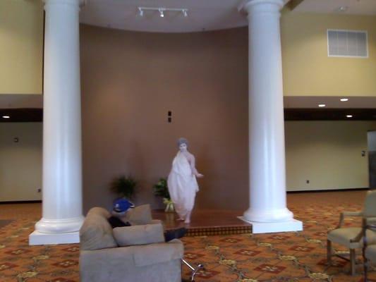 Live statue on the lobby stage