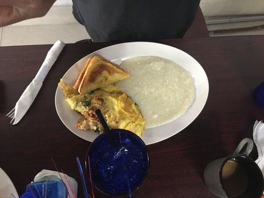 Omelette, Grits & toast