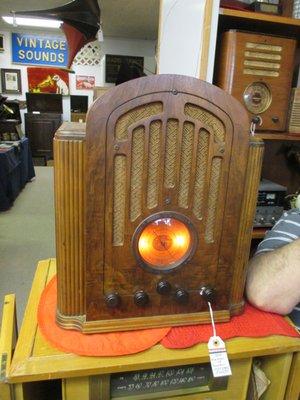 1934 RCA "tombstone" radio as featured in "Paper Moon" movie set in 1935 (1973 movie).