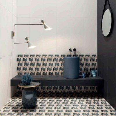 Stunning entry way tiles - durable and stylish.