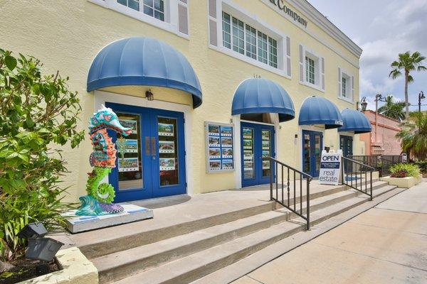 Entrance to Michael Saunders & Company's Downtown Venice Office. Venice Florida Real Estate, Homes, Condos, Lots and Commercial Property.