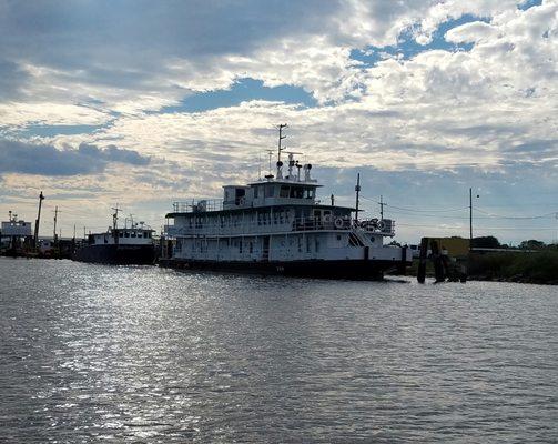 "Dogwood Lodge" mothership for multi-day fishing trips