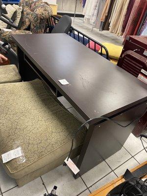 Desk $20