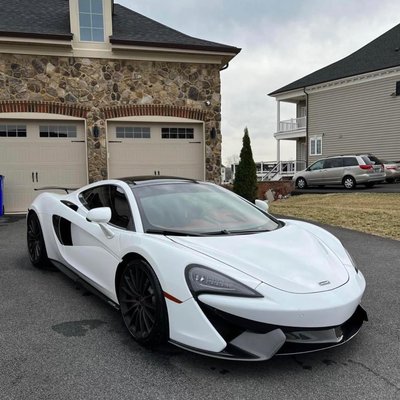 Mclaren 570 GT came in for a bath before going home!