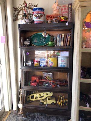 Vintage toys, tins and collectibles