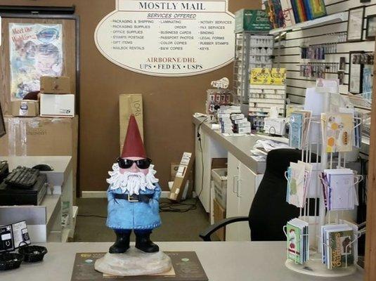 The Travelocity Gnome stopped by to send a package!