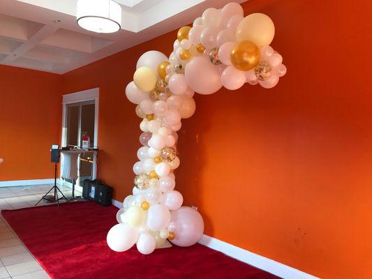 Organic Balloon Arch