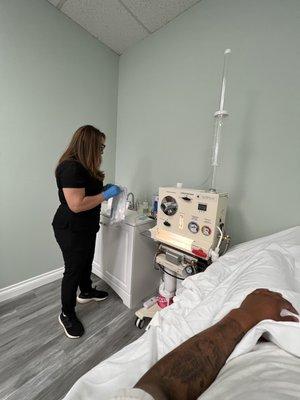 Melissa colon therapist and colonic machine