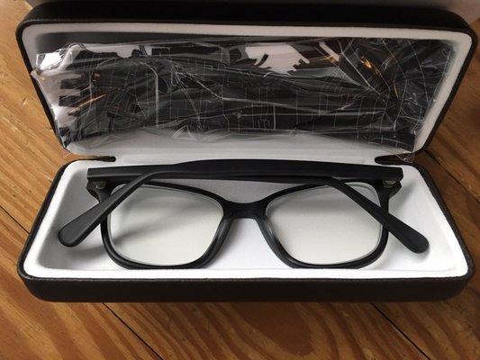 Classic Specs Whitney Glasses in Matte Black