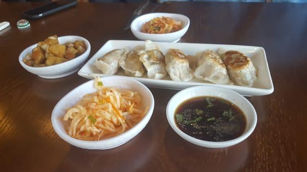 The fried dumpling service at dinner