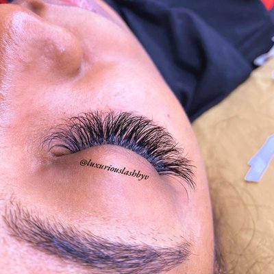 Luxurious Lash