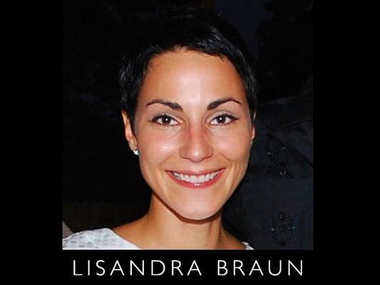 Lisandra Braun, Master Hair Stylist. She speaks english, español and deutsch.