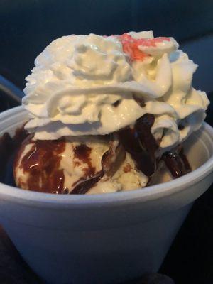 Peanut butter weave hot fudge sundae