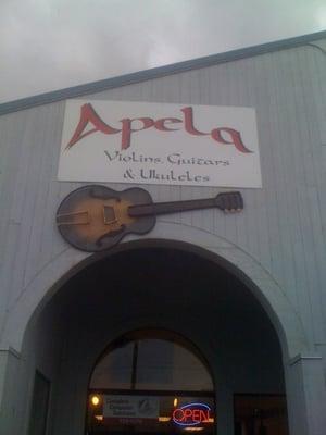 Apela Violins & Ukuleles