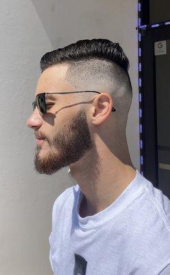 pompadour/shear cut