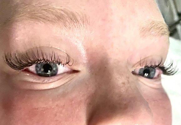 Classic set of lash extensions