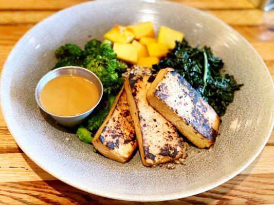 Grilled tofu bowl