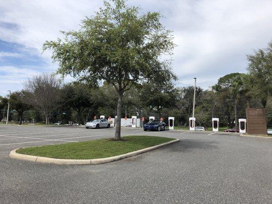 Ocala Tesla supercharging station.