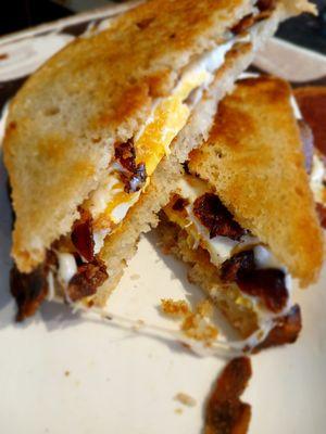 Breakfast sandwich