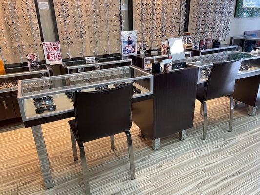 Eyeglass Fitting area