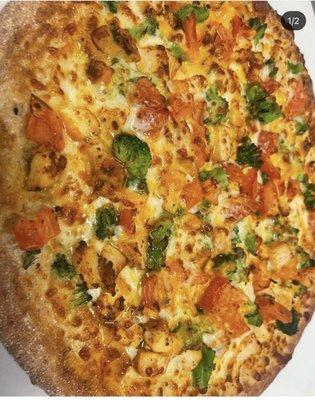 Broccoli with Chicken Pizza