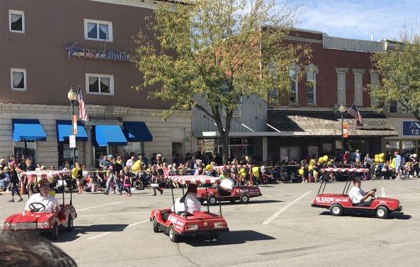 Shriners in their tiny cars