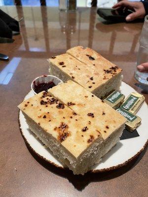 Enjoy the bread that they bring to your table while you wait for your food.