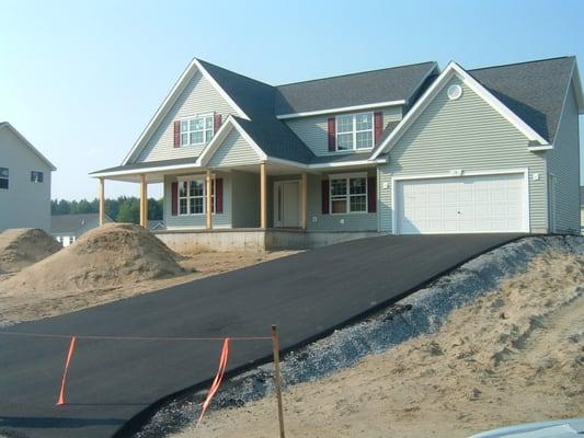 New residential driveway - asphalt paving