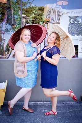 Fun Sister Shoot in Washington. They loved vintage stores & coffee shops!