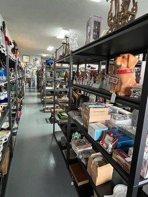 NEW, USED, JEWELRY, ANTIQUES, STEREOS, CB RADIOS, NEON SIGNS, MISC GALORE.