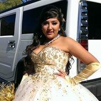 prom picture on a bloomington limo