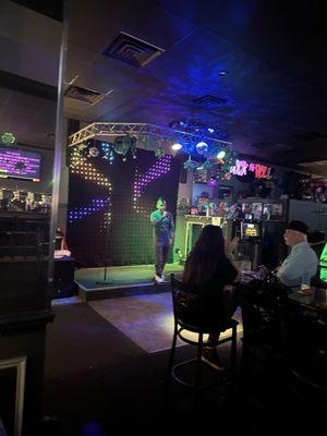 Sing Bar Karaoke Lounge