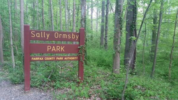 Sally Ormsby Park: Signage