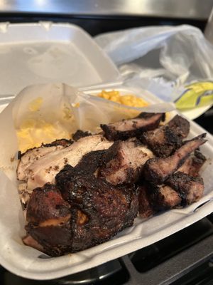 Jamaican jerk chicken with Mac n cheese side