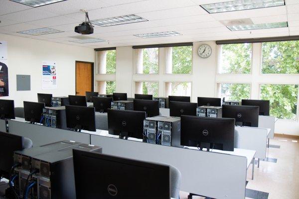 MTI College Computer Lab