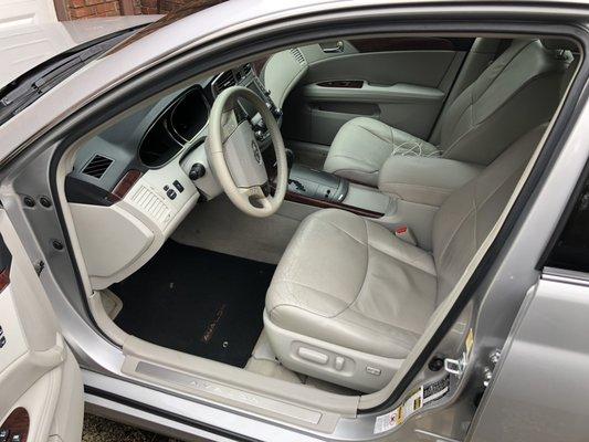 Toyota Avalon interior