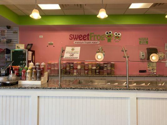 sweetFrog Premium Frozen Yogurt