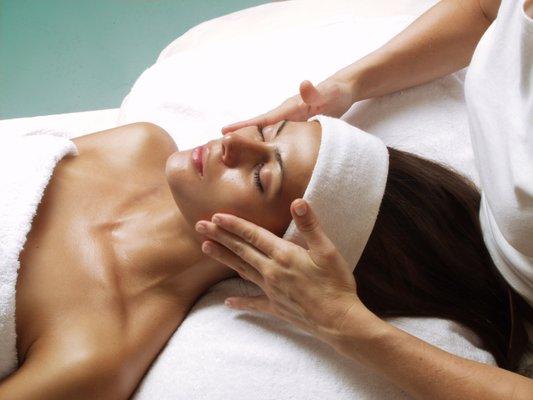 Clinical aesthetics at Spa Keanu. Osmosis Facial Infusion, European custom facials. Learn more at spakeanu.com