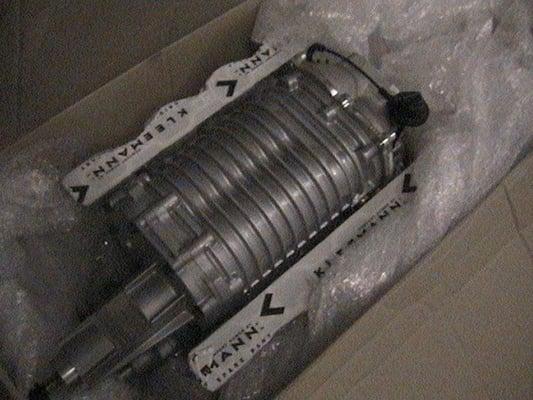 2005 CLK 500 Kleemann Stage 4: Supercharger is in.