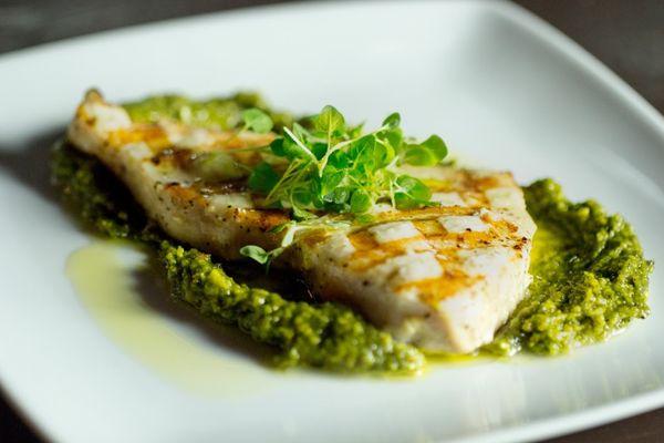 Trance Di Pesce Spada Alla Crema Di Pistacchio E Basilico