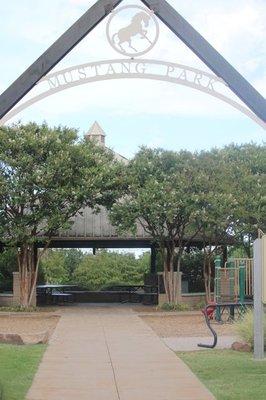 Mustang Park Pavilion Entrance. Photo by Happy Tails Pet Pal, LLC.