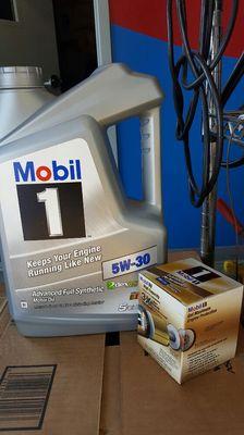 Mobil 1 High performance synthetic motor oil w/ high performance oil filter. Sold Here!!