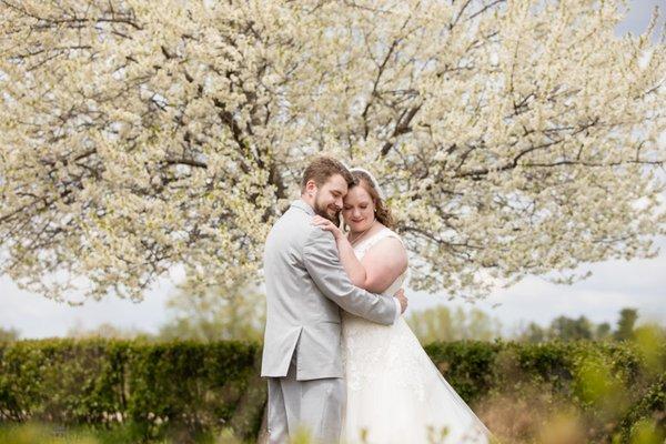 Winona, MN Wedding at Signatures Event Center by Volkman Photography