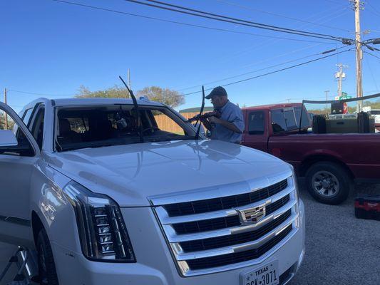 Front windshield replacement