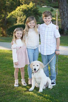 Happy family of Saddle Brook Goldens