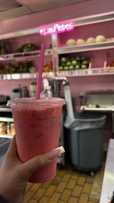 bestttttt agua d fresa ever 100% recommend and their fresas con crema riquísimasssss