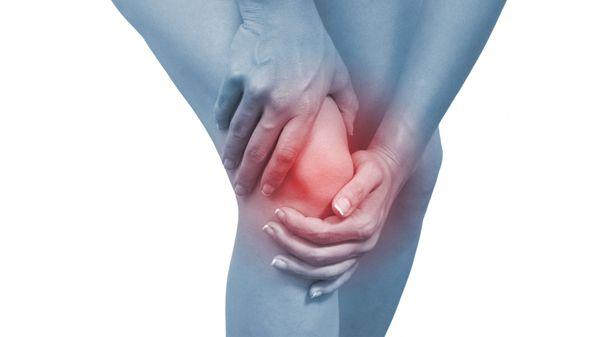 Suffering from chronic knee pain? We can help!