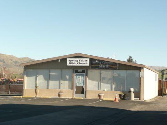 unassuming architecture,but with a view of the mountains