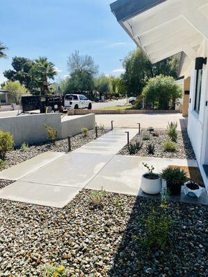 Gravel & Plants Installation