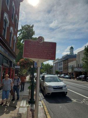 This is the only restaurant in carsile that has a sign in front of it